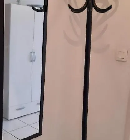 Climatise T1 Bis Metro A 200 M *