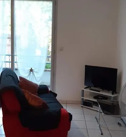 Climatise T1 Bis Metro A 200 M * トゥールーズ