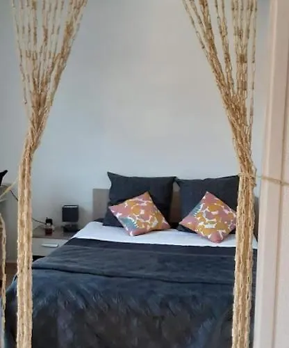 アパート Climatise T1 Bis Metro A 200 M *