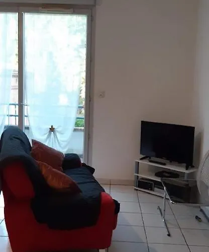 Climatise T1 Bis Metro A 200 M * トゥールーズ